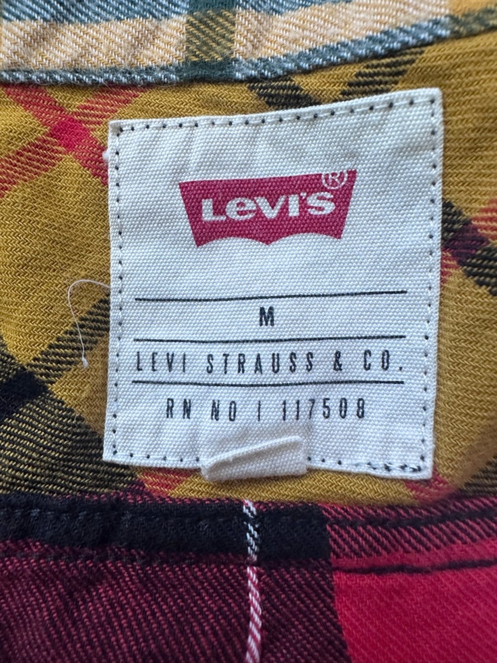 Levi’s Men’s Patchwork Plaid Button-Down Shirt Size Medium - Picture 9 of 11